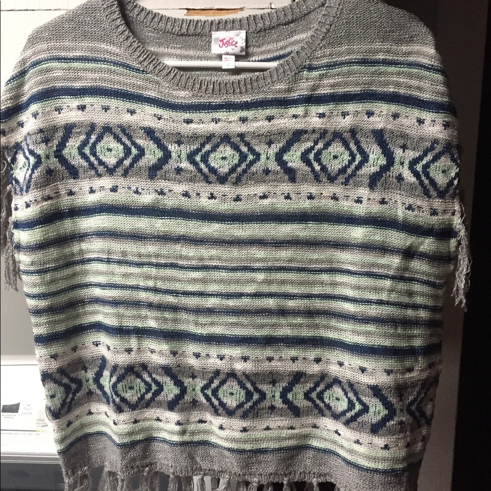 Justice Tribal poncho, size Large